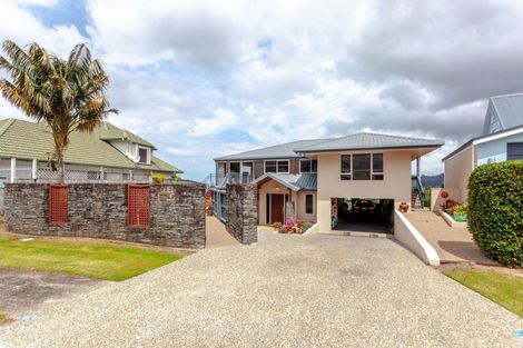 Photo of property in 133 Bruce Wallace Place, Whangamata, 3620