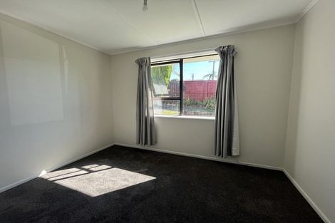 Photo of property in 114 Driver Crescent, Cannons Creek, Porirua, 5024