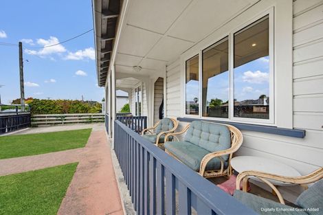 Photo of property in 9 Ruataniwha Street, Waipawa, 4210