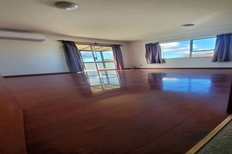 Photo of property in 2/56 Rimu Street, New Lynn, Auckland, 0600