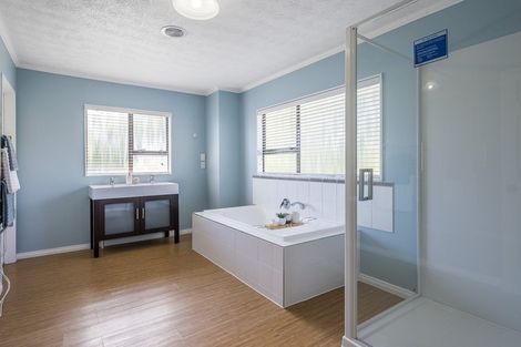 Photo of property in 18 The Avenue, Paraparaumu Beach, Paraparaumu, 5032