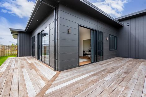 Photo of property in 3 Whakahaumako Road, Leamington, 3495