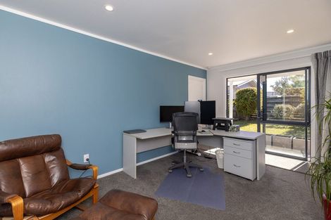 Photo of property in 71 Donovan Road, Paraparaumu Beach, Paraparaumu, 5032