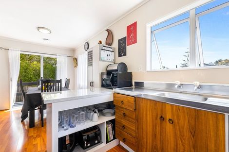 Photo of property in 2/4 Kahikatea Place, Ranui, Auckland, 0612