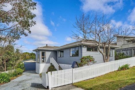 Photo of property in 2 Gainsborough Grove, Belmont, Lower Hutt, 5010