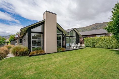 Photo of property in 23b Old Station Avenue, Wanaka, 9305