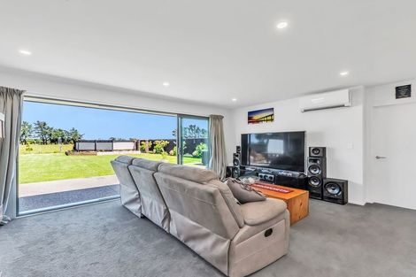 Photo of property in 13 Huntaway Lane, Dunsandel, 7682