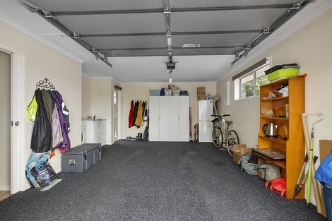 Photo of property in 48 Wallace Place, Westown, New Plymouth, 4310