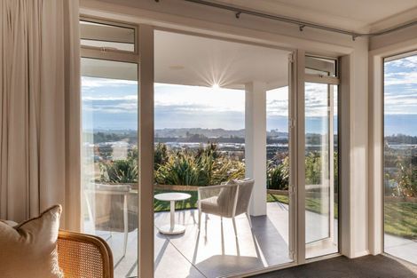 Photo of property in 40 Broadwater Close, Pyes Pa, Tauranga, 3112