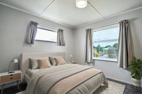 Photo of property in 52 Folkestone Drive, Flaxmere, Hastings, 4120