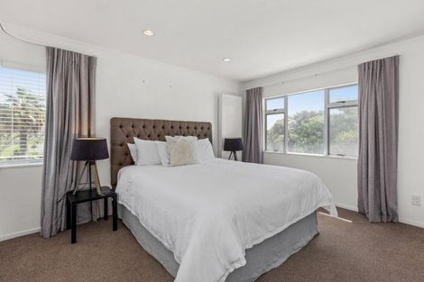 Photo of property in 243 Clifton Road, Te Awanga, 4102