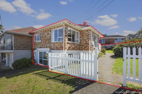 Photo of property in 1/1 Picton Street, Howick, Auckland, 2014