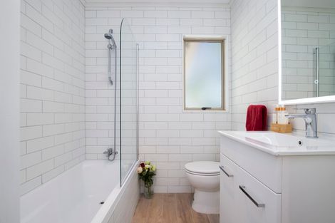 Photo of property in 11 Dawn Place, Waiuku, 2123