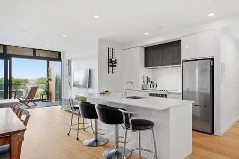 Photo of property in Frank Sargeson Apts, 104/74 Anzac Street, Takapuna, Auckland, 0622