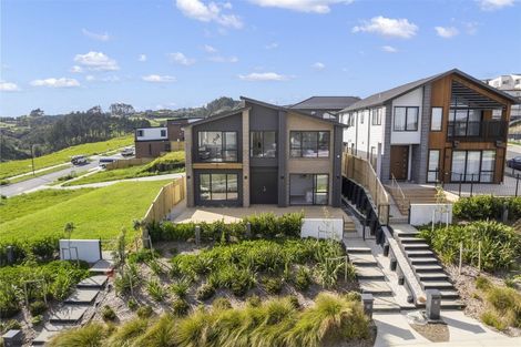 Photo of property in 13 Bremner Ridge Street, Flat Bush, Auckland, 2019