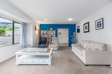 Photo of property in 9 Zeus Avenue, Henderson, Auckland, 0612