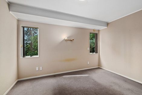 Photo of property in 76 Barbados Drive, Unsworth Heights, Auckland, 0632