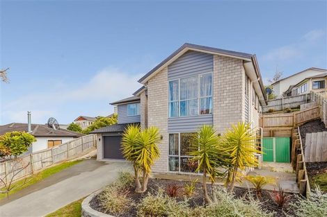 Photo of property in 39 San Marino Drive West, Henderson, Auckland, 0612