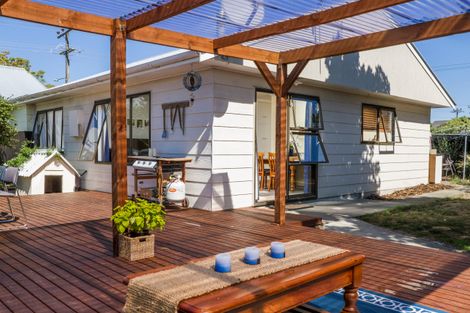 Photo of property in 2 Waimea West Road, Brightwater, 7022