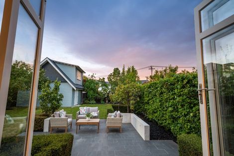 Photo of property in 16 Totara Street, Fendalton, Christchurch, 8041