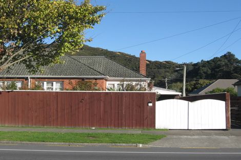 Photo of property in 110 Naenae Road, Naenae, Lower Hutt, 5011
