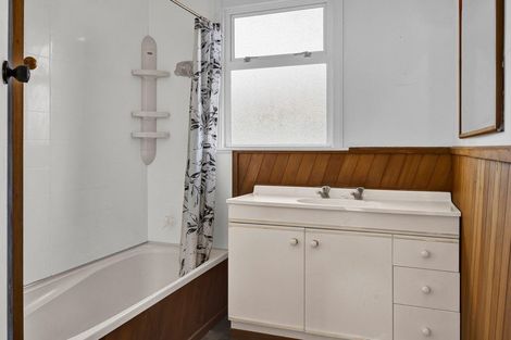 Photo of property in 9 Caplen Street, Hawera, 4610