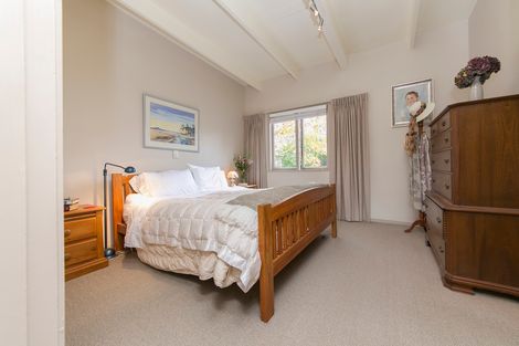 Photo of property in 51 Kent Terrace, Riverhead, 0820