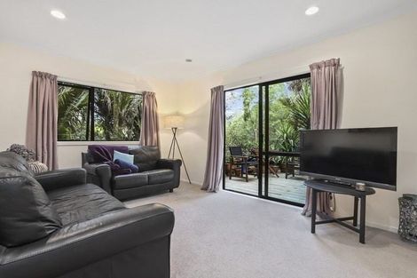 Photo of property in 134 Woodlands Park Road, Titirangi, Auckland, 0604
