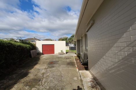 Photo of property in 6 Fawn Street, Cannons Creek, Porirua, 5024