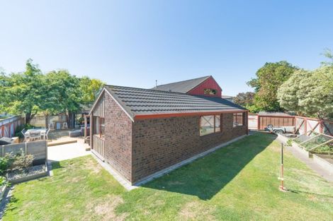 Photo of property in 7 Grange Place, Milson, Palmerston North, 4414