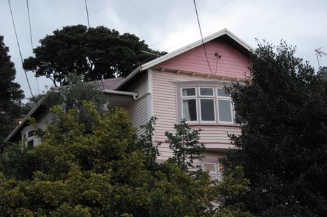 Photo of property in 18 Rodrigo Road, Kilbirnie, Wellington, 6022