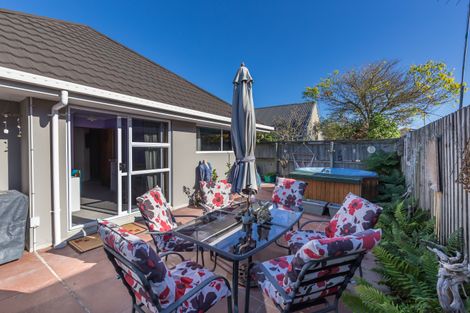 Photo of property in 125 Winters Road, Mairehau, Christchurch, 8052