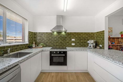 Photo of property in 1 Langley Avenue, Milson, Palmerston North, 4414