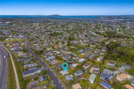 Photo of property in 28 Barbados Drive, Unsworth Heights, Auckland, 0632