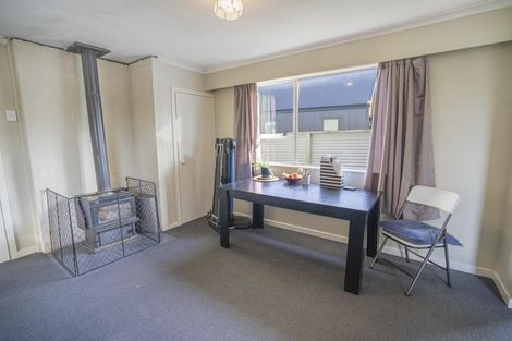 Photo of property in 16 Charles Street, Grasmere, Invercargill, 9810