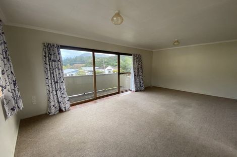 Photo of property in 74 Hampden Street, Picton, 7220