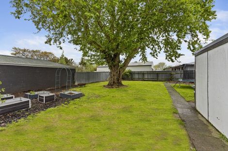 Photo of property in 19 Botanical Road, Takaro, Palmerston North, 4412