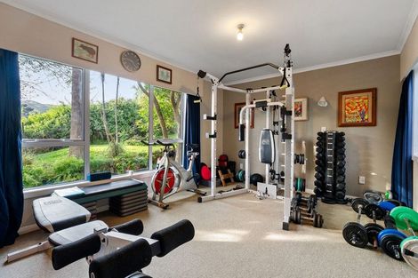 Photo of property in 14 Kowhai Street, Tawa, Wellington, 5028