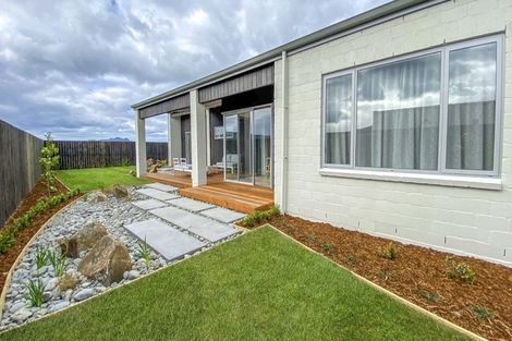 Photo of property in 7 Awatea Drive, Whitianga, 3510