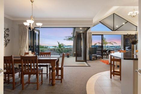 Photo of property in 22 Haden Place, Omokoroa, 3114