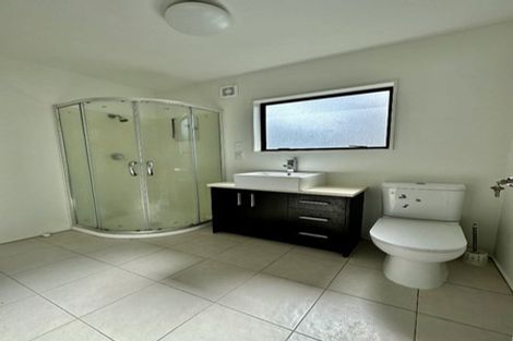 Photo of property in 2/45 Deep Creek Road, Waiake, Auckland, 0630