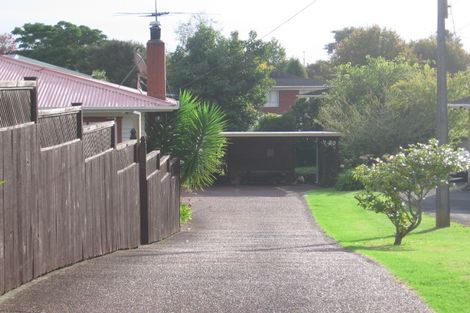 Photo of property in 2/16 Sheehan Road, Te Atatu South, Auckland, 0610