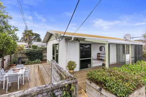 Photo of property in 1/8 Drome View Place, Beach Haven, Auckland, 0626