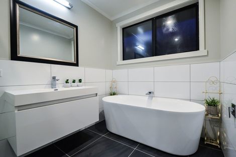 Photo of property in 4 Helen June Avenue, Flagstaff, Hamilton, 3210