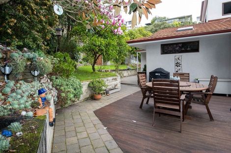 Photo of property in 8 Denholm Road, Hospital Hill, Napier, 4110