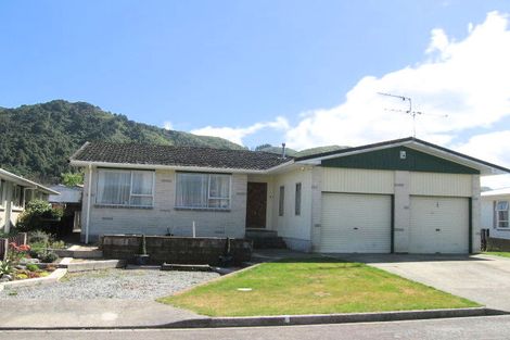 Photo of property in 11 Haylock Grove, Totara Park, Upper Hutt, 5018