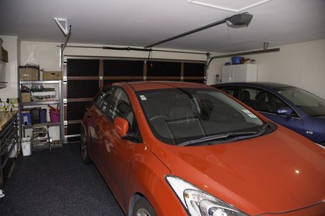 Photo of property in 10 Kinross Drive, Merrilands, New Plymouth, 4312