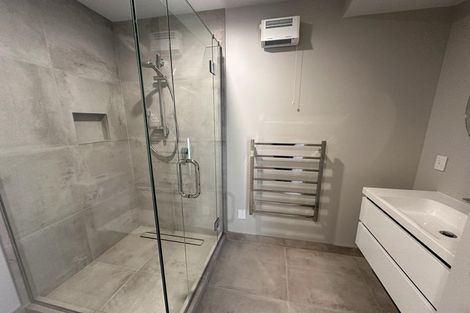 Photo of property in 2/7 Grays Road, Plimmerton, Porirua, 5026