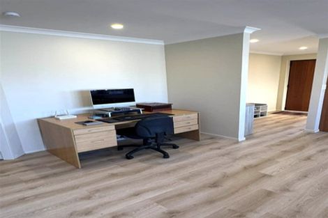 Photo of property in 42 Peter Hall Drive, Kelvin Grove, Palmerston North, 4414