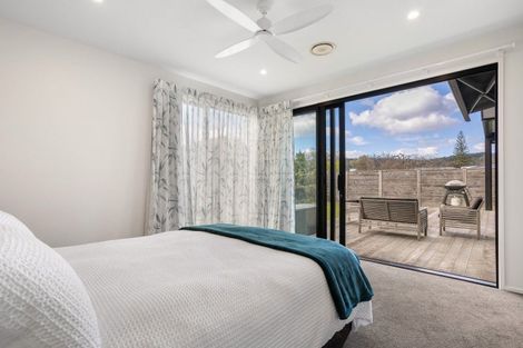 Photo of property in 121 Charleston Avenue, Whangamata, 3620